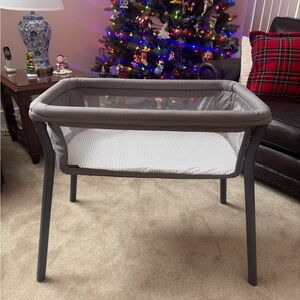 Chicco Lullago Bassinet with Toy Bar!